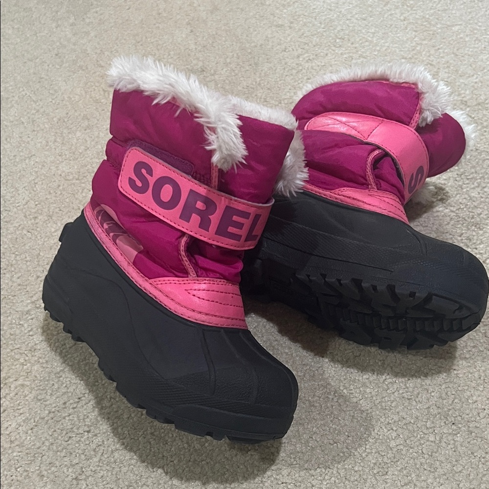 Sorel Fuchsia and Black Snow Boots